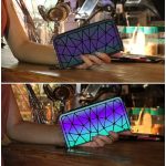 Glow Prizma Holografikus Pénztárca – Fényjátékkal fűszerezett stílus