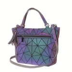 Glow Prizma Válltáska – Holografikus Elegancia