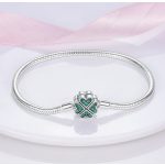 Szerencsehozó lóhere kapcsos charm karkötő –  kígyólánc karkötő zöld cirkóniákkal