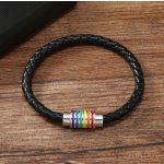 Pride fonott bőr karkötő – szivárványszínű nemesacél díszgyűrűvel