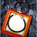 Pride fonott bőr karkötő – szivárványszínű nemesacél díszgyűrűvel