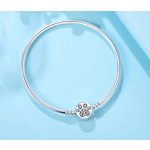 Ezüst merev charm karkötő, cirkóniákkal díszített mancs motívummal