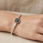 Kígyólánc charm karkötő rózsa formájú zárral