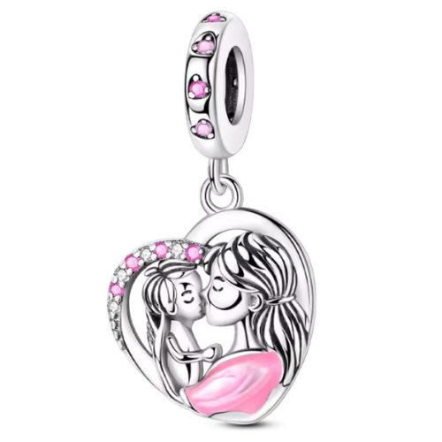 Ezüst függő szív charm anya és lánya figurával – rózsaszín cirkóniával – Anya ölelése