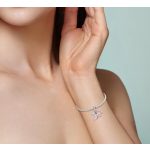 Gamer Girl – Ezüst függő charm kontrollerrel és fejhallgatóval