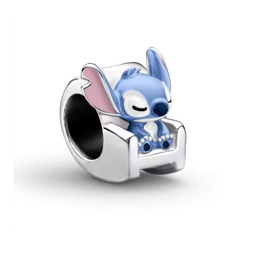 Stitch charm kék figurával fotelben - ezüst
