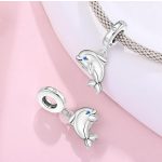 Ezüst delfin függő charm kék köves szemmel