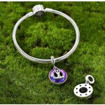 Jóga és csakra 925 sterling ezüst függő charm lila díszítéssel