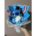 Stitch ballagási plüss csokor világoskék-fehér rózsákkal – ajándékcsokor