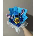 Stitch ballagási plüss csokor napraforgóval és sötétkék rózsákkal – ajándékcsokor