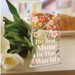 „The Best Mom in the World” – Virágos akril dísz anya és gyermek sziluettel