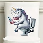 Vicces telefonáló unikornis WC-ülőke matrica (29.5 x 29.5 cm)